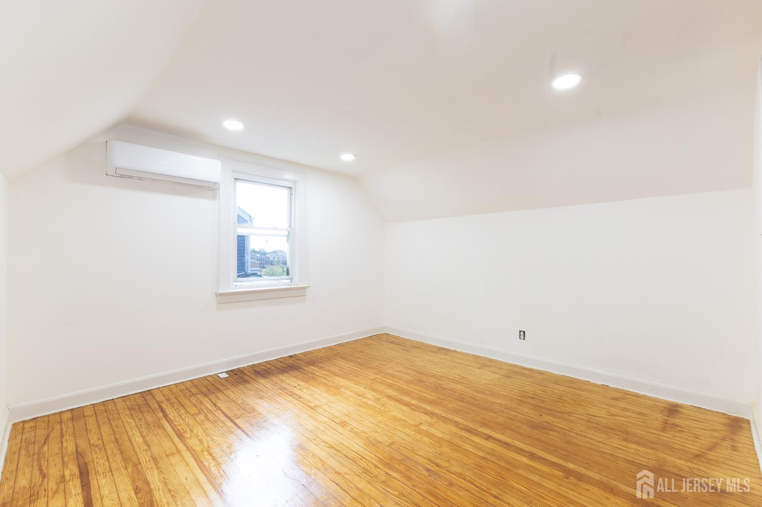 18 Cypress Street Carteret NJ 07008