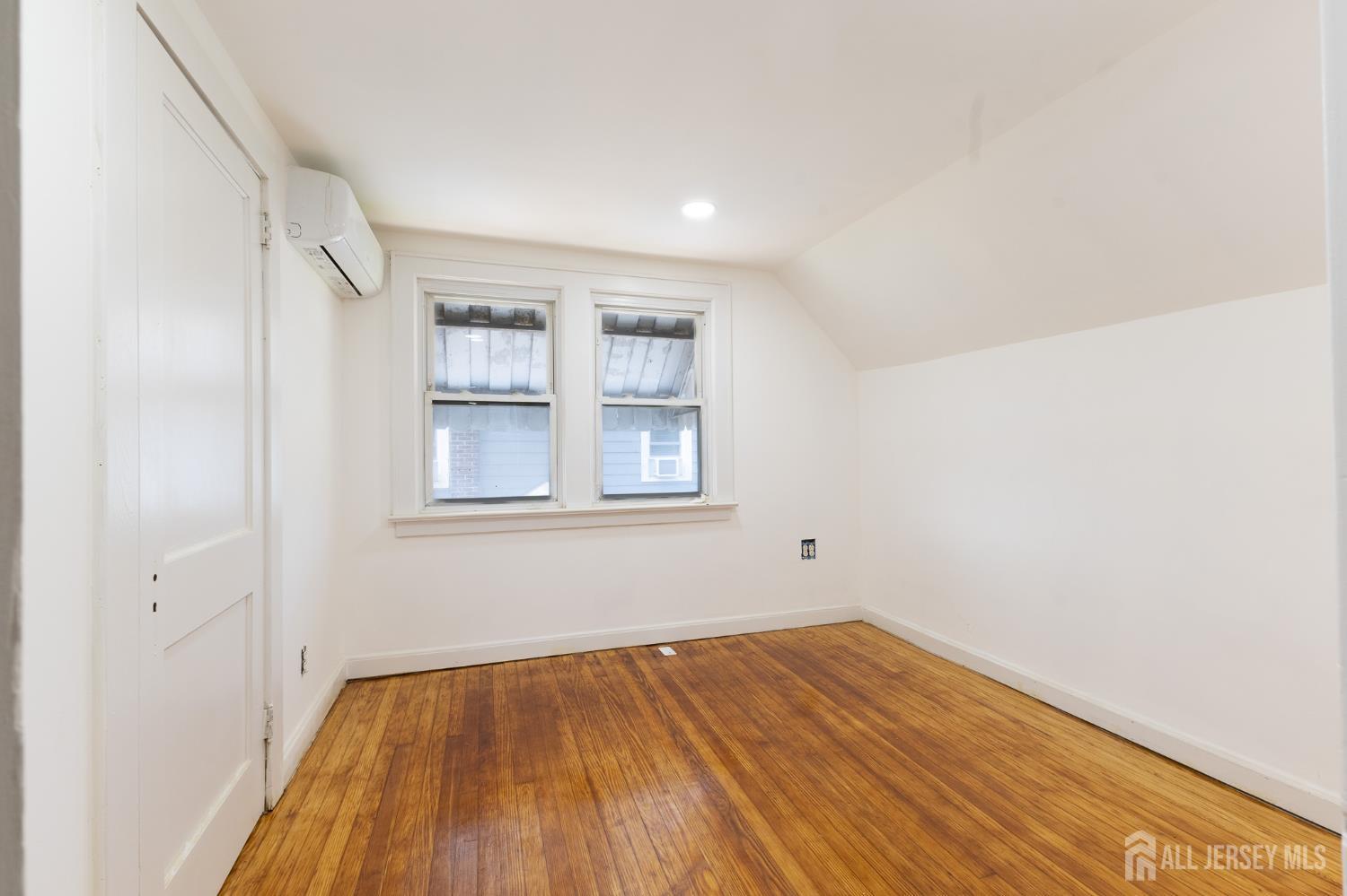 18 Cypress Street Carteret NJ 07008