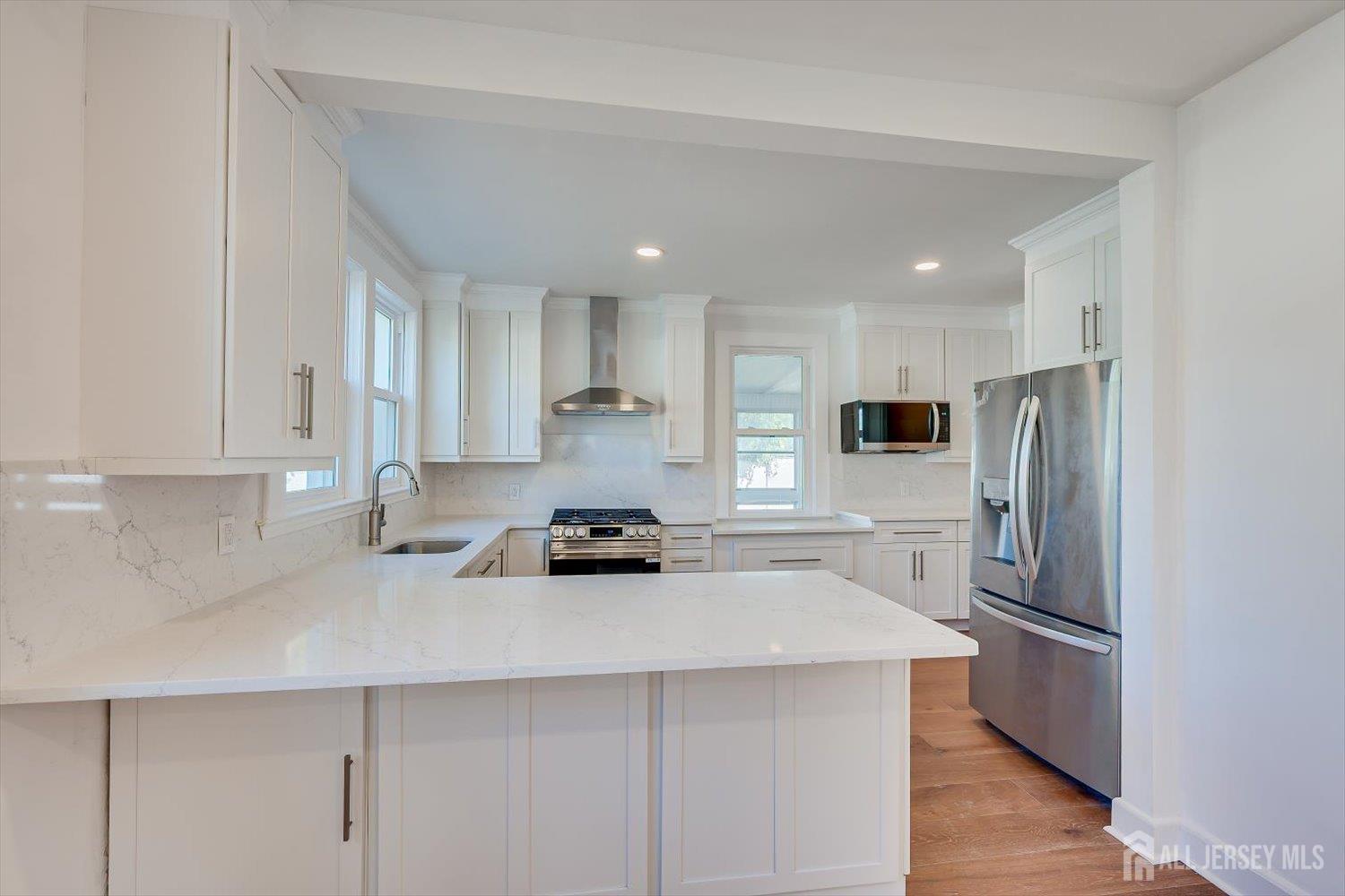 12 White Street Middletown NJ 07748