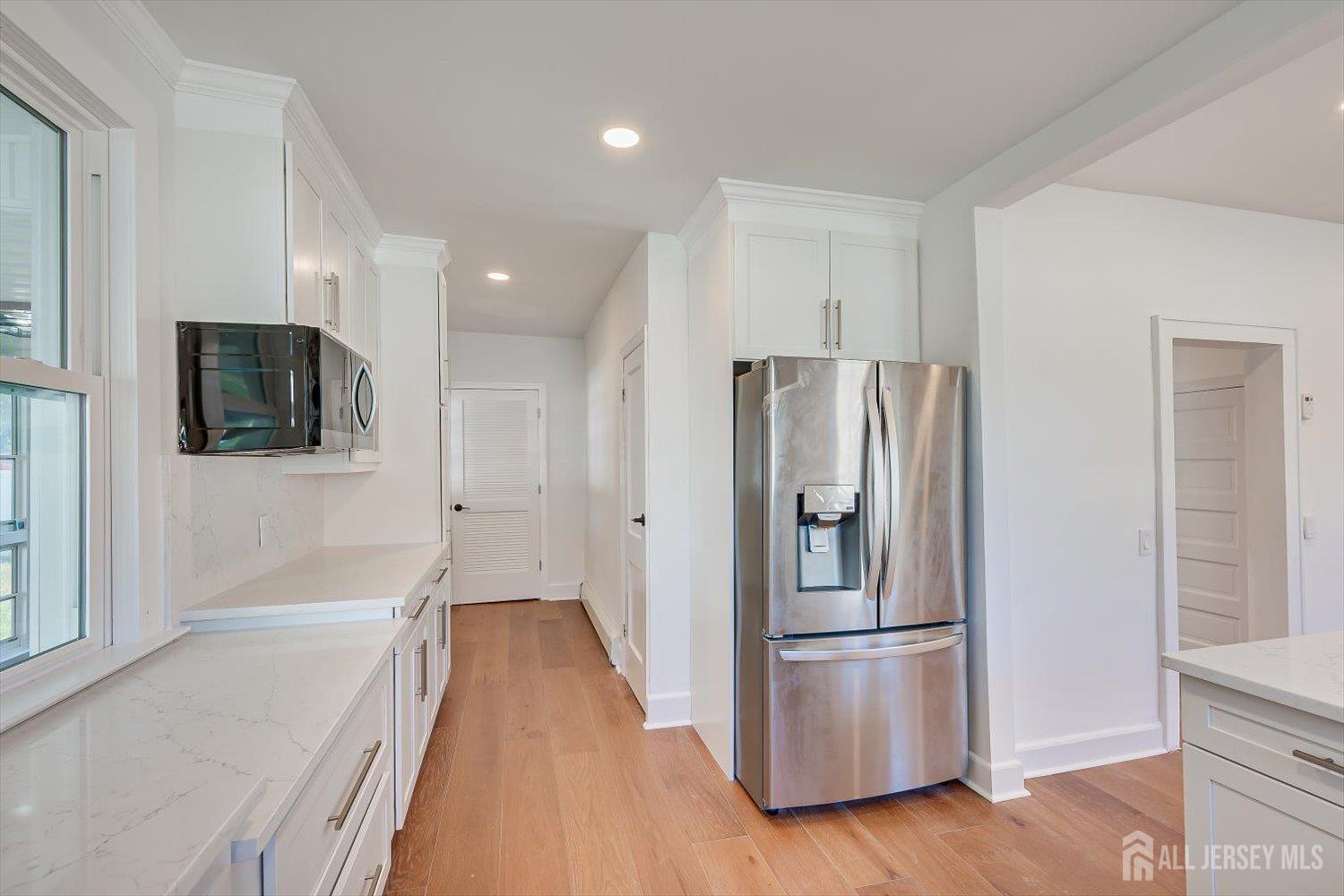 12 White Street Middletown NJ 07748