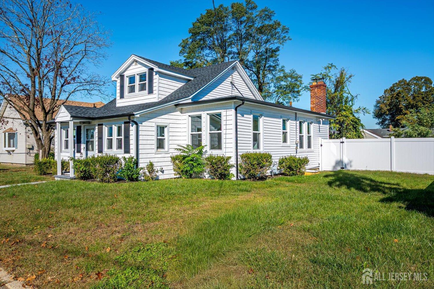 12 White Street Middletown NJ 07748