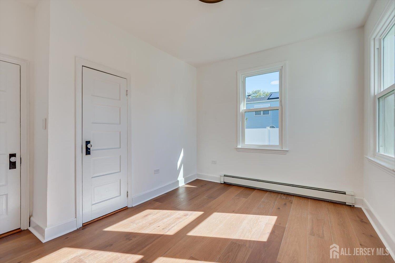 12 White Street Middletown NJ 07748