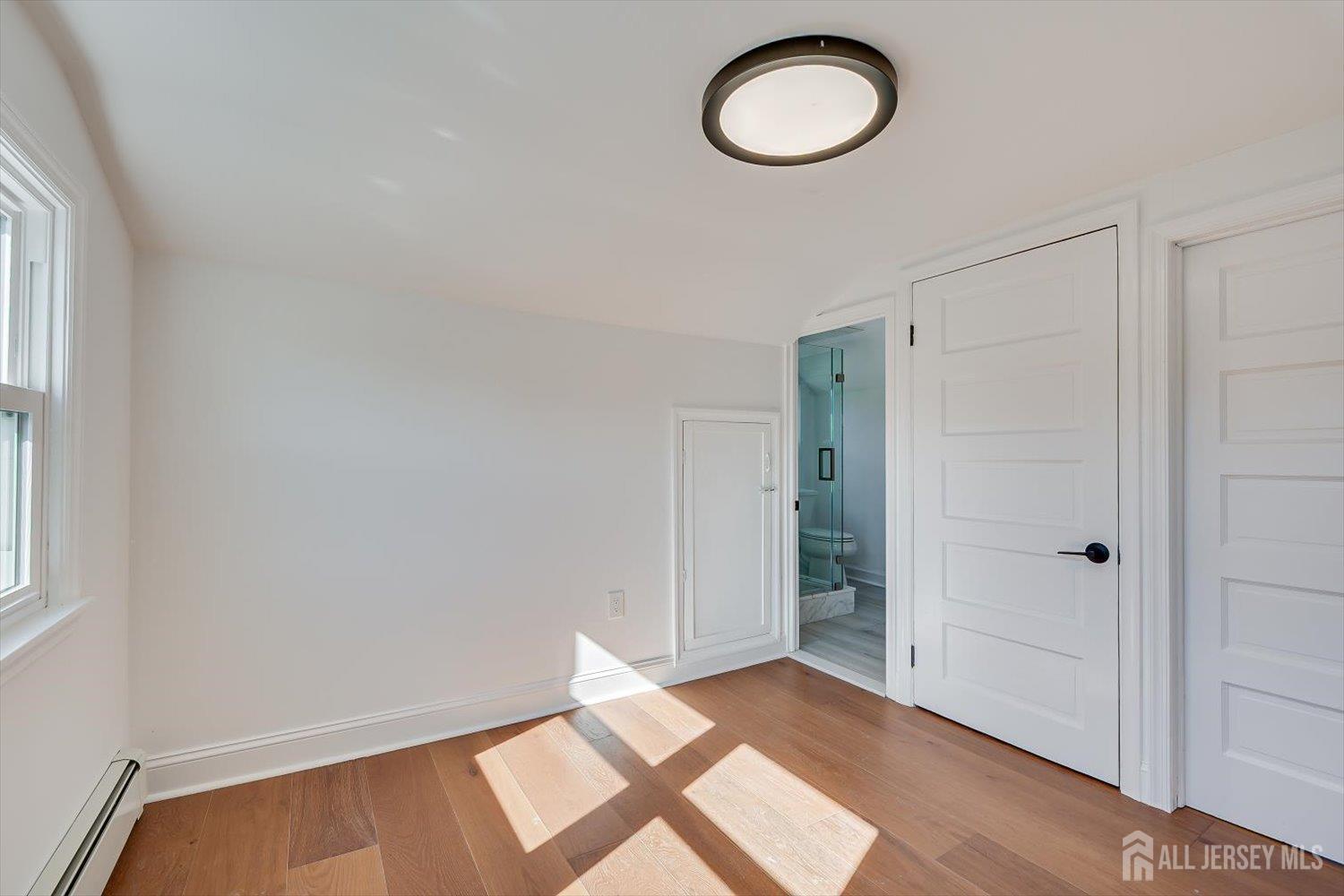 12 White Street Middletown NJ 07748