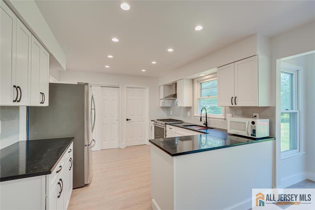 23 Amherst Way West Windsor NJ 08550