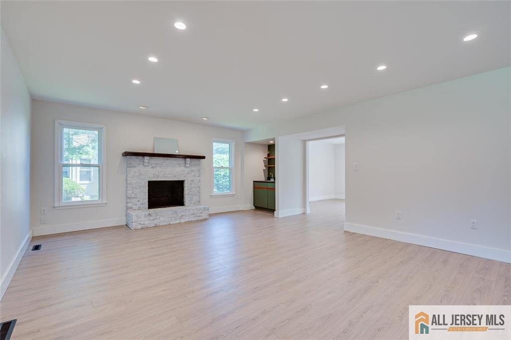 23 Amherst Way West Windsor NJ 08550