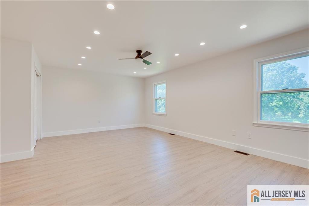 23 Amherst Way West Windsor NJ 08550