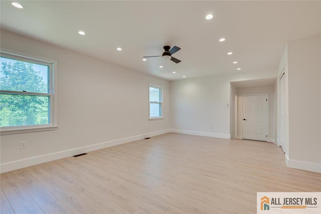 23 Amherst Way West Windsor NJ 08550