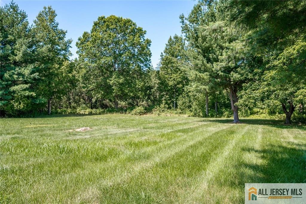 23 Amherst Way West Windsor NJ 08550