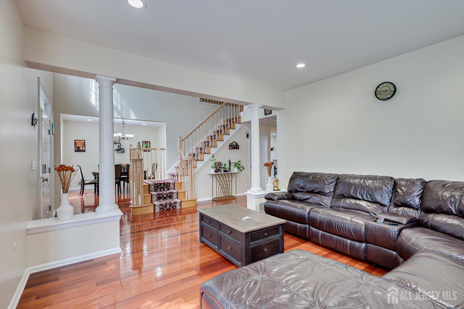 8 Mcbride Way Bridgewater NJ 08807