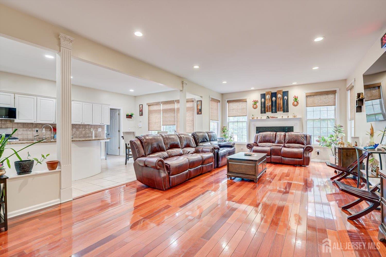 8 Mcbride Way Bridgewater NJ 08807