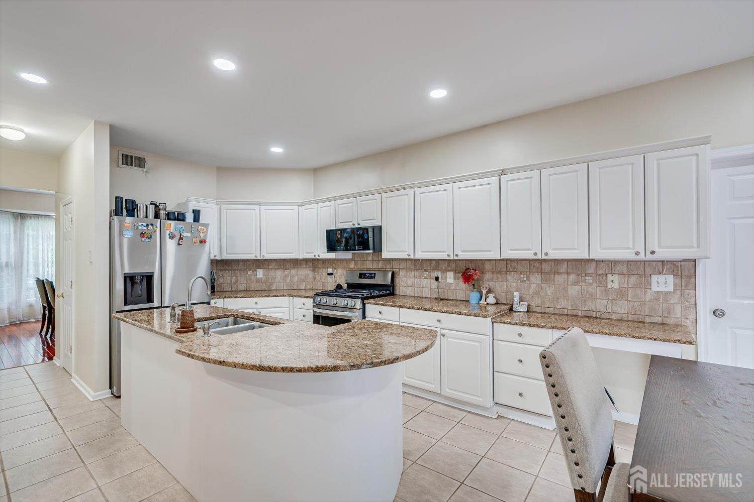 8 Mcbride Way Bridgewater NJ 08807