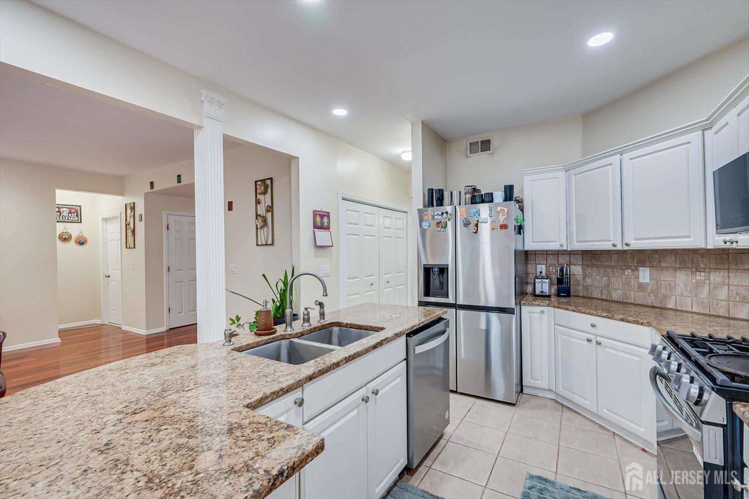 8 Mcbride Way Bridgewater NJ 08807