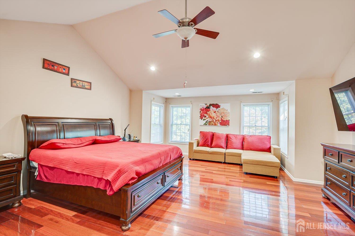 8 Mcbride Way Bridgewater NJ 08807