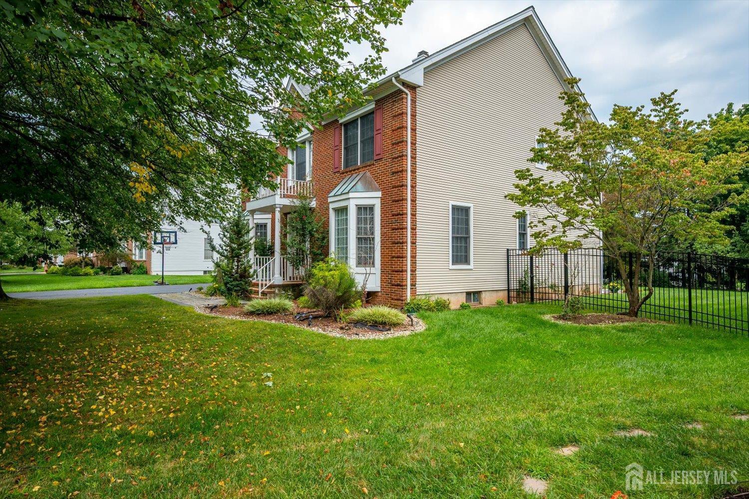 8 Mcbride Way Bridgewater NJ 08807