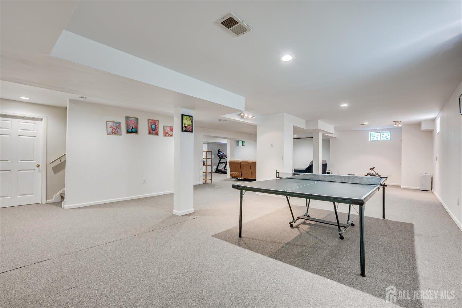 8 Mcbride Way Bridgewater NJ 08807