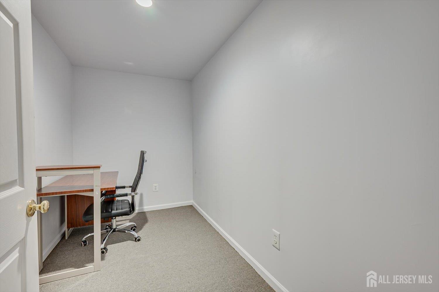 8 Mcbride Way Bridgewater NJ 08807
