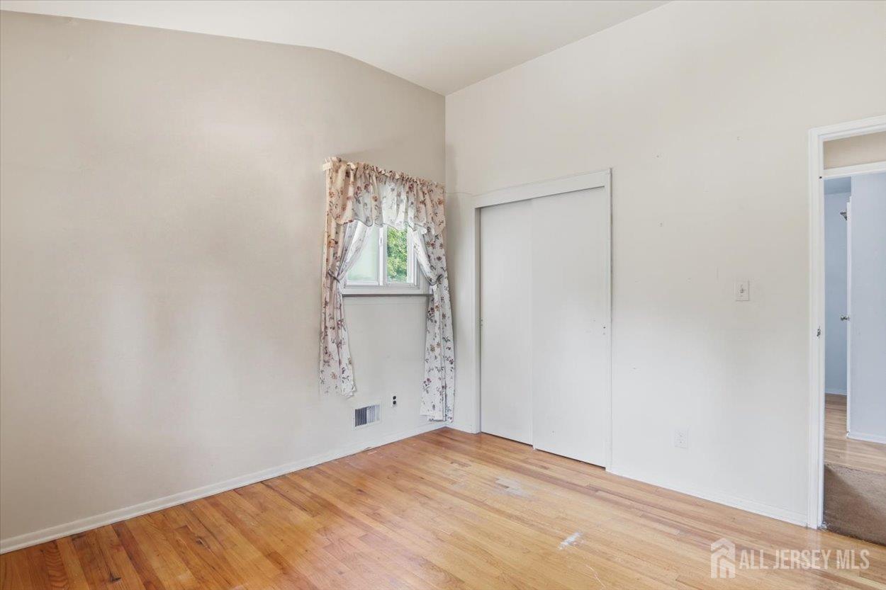 15 Bonham Drive Edison NJ 08837