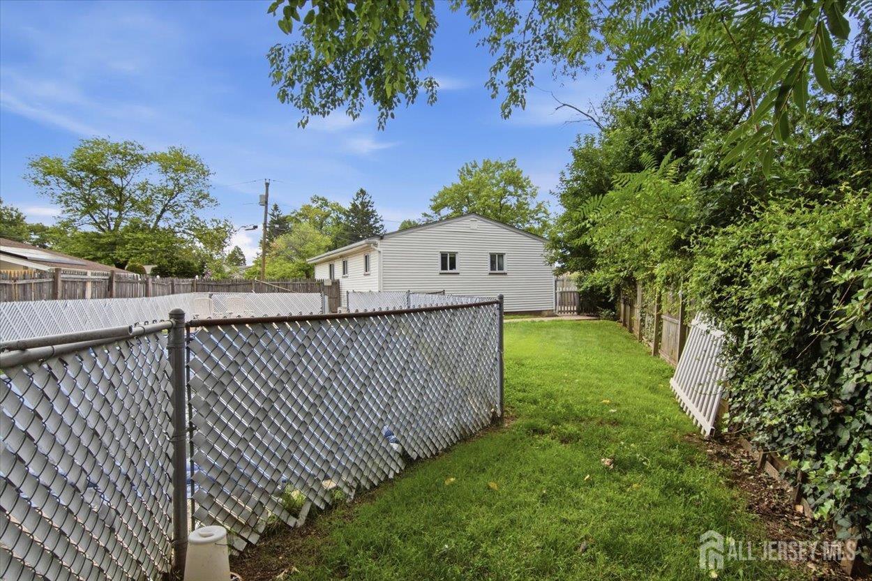 15 Bonham Drive Edison NJ 08837