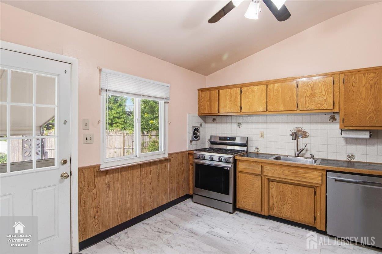 15 Bonham Drive Edison NJ 08837