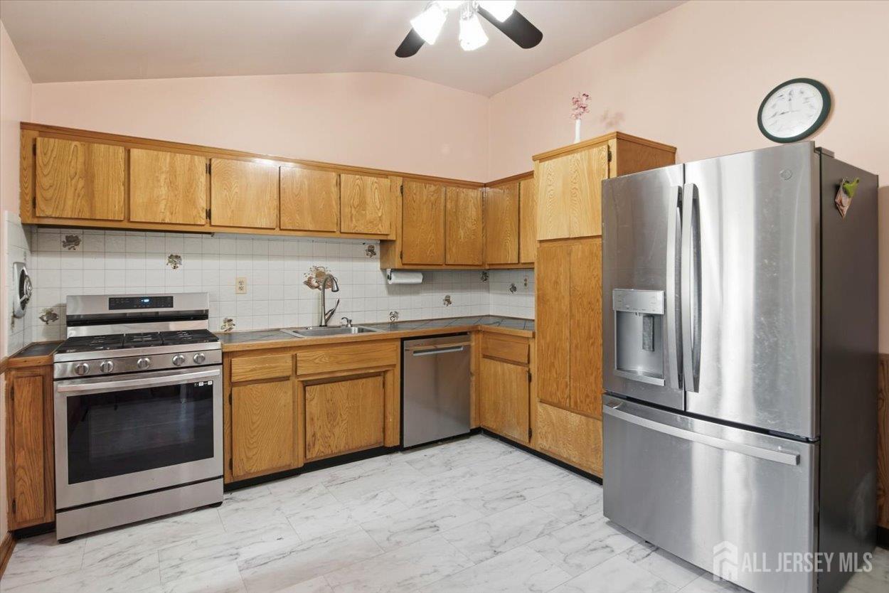 15 Bonham Drive Edison NJ 08837