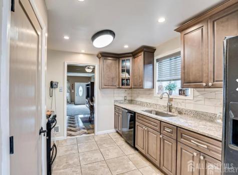 33 W Park Avenue Avenel NJ 07001