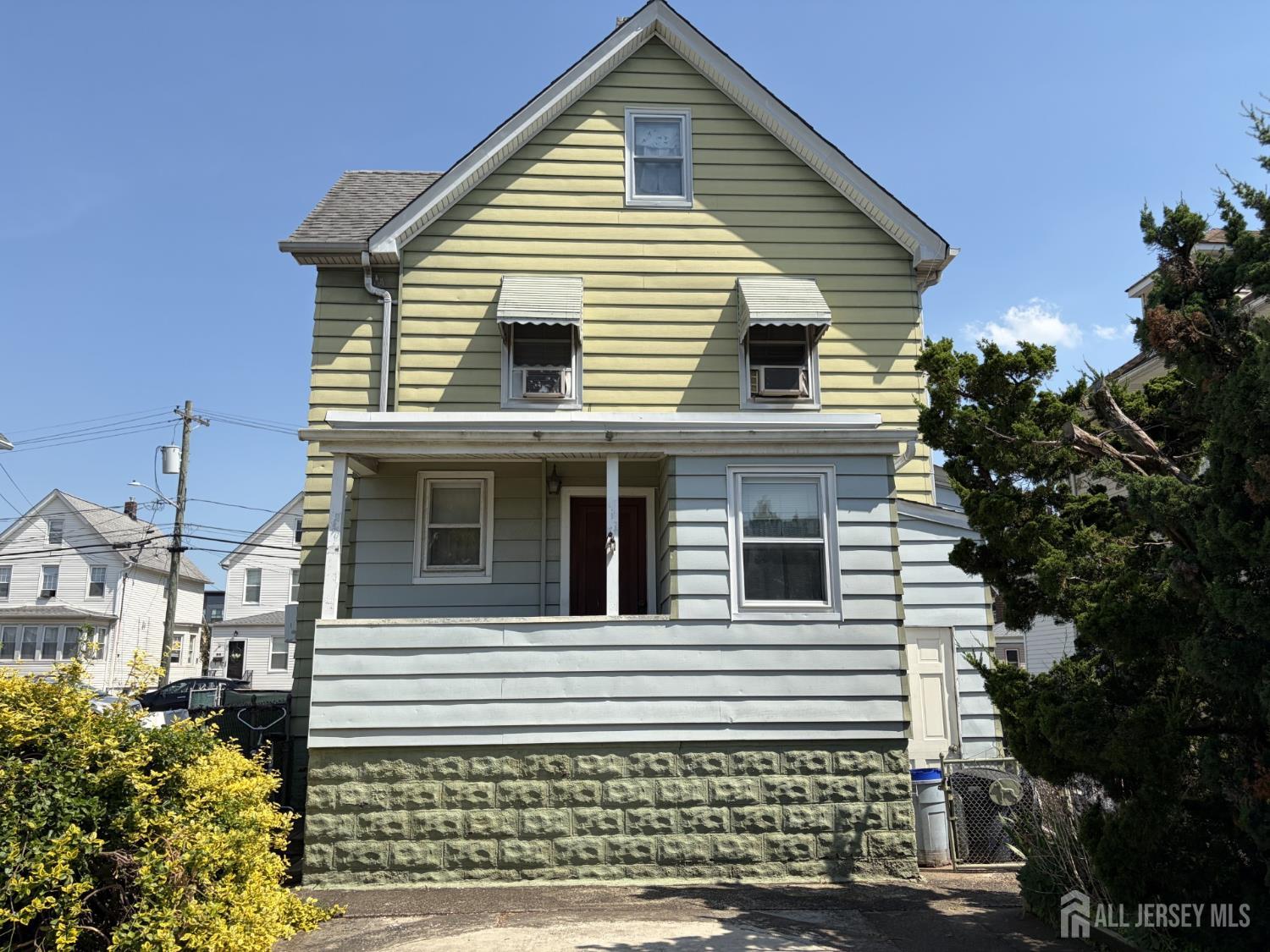 95 Emerson Street Carteret NJ 07008