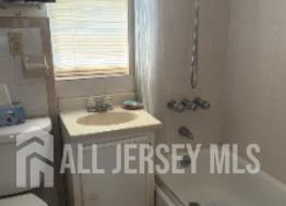 95 Emerson Street Carteret NJ 07008