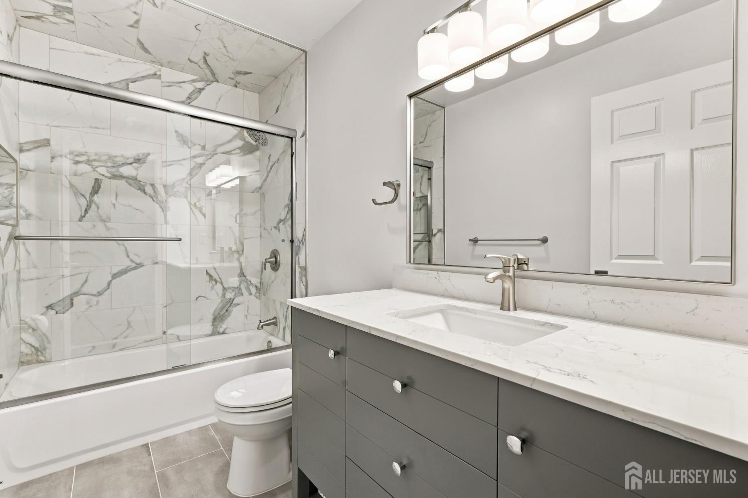 20 Parkside Drive Spotswood NJ 08884