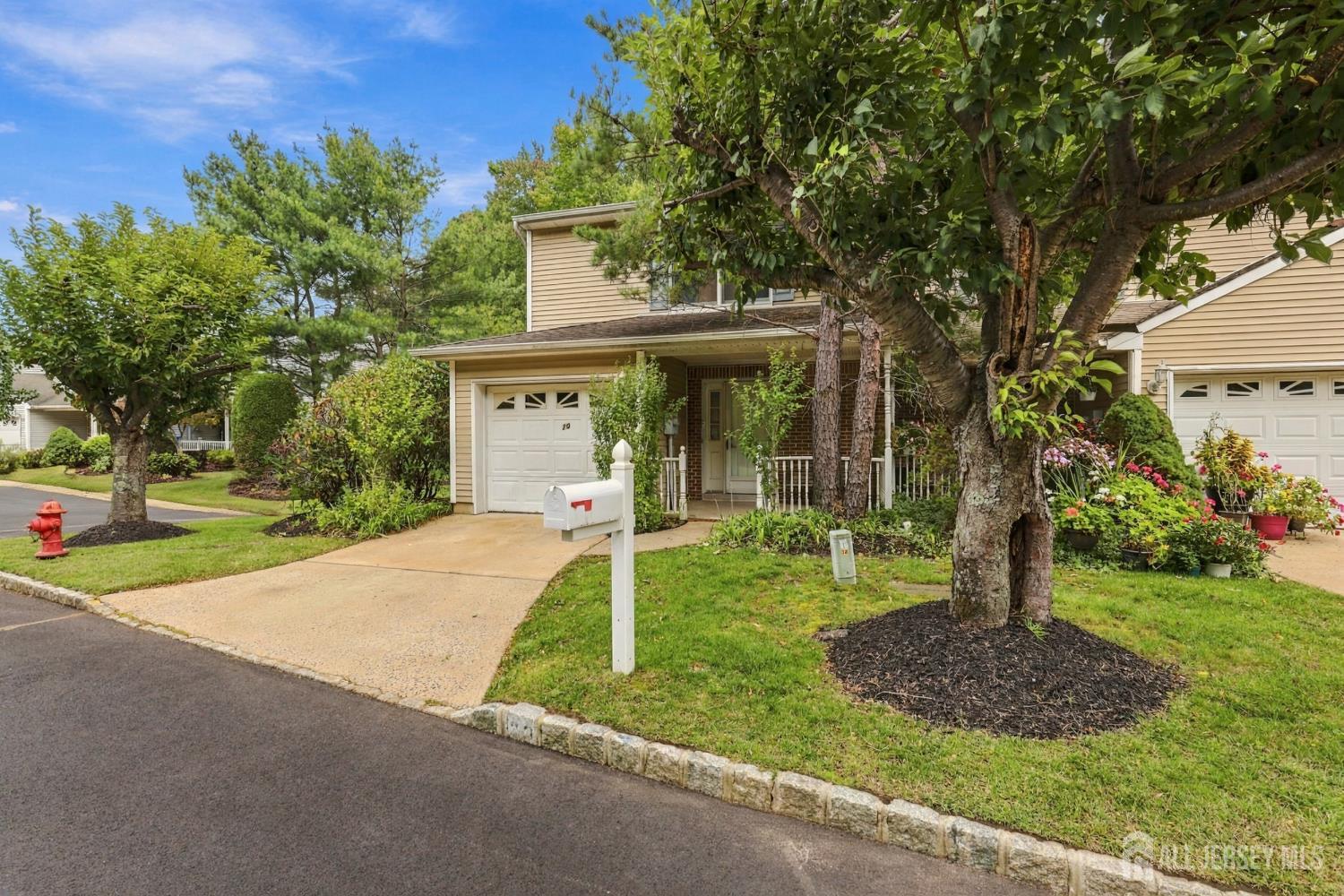 20 Parkside Drive Spotswood NJ 08884