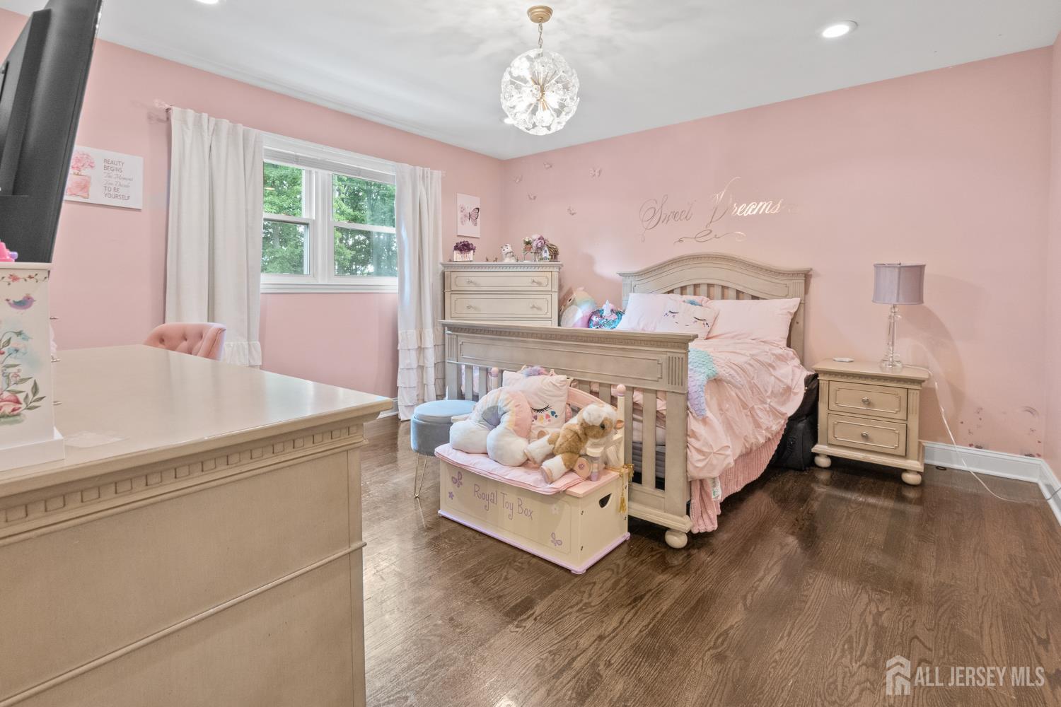 5 Brookside Circle Marlboro NJ 07746