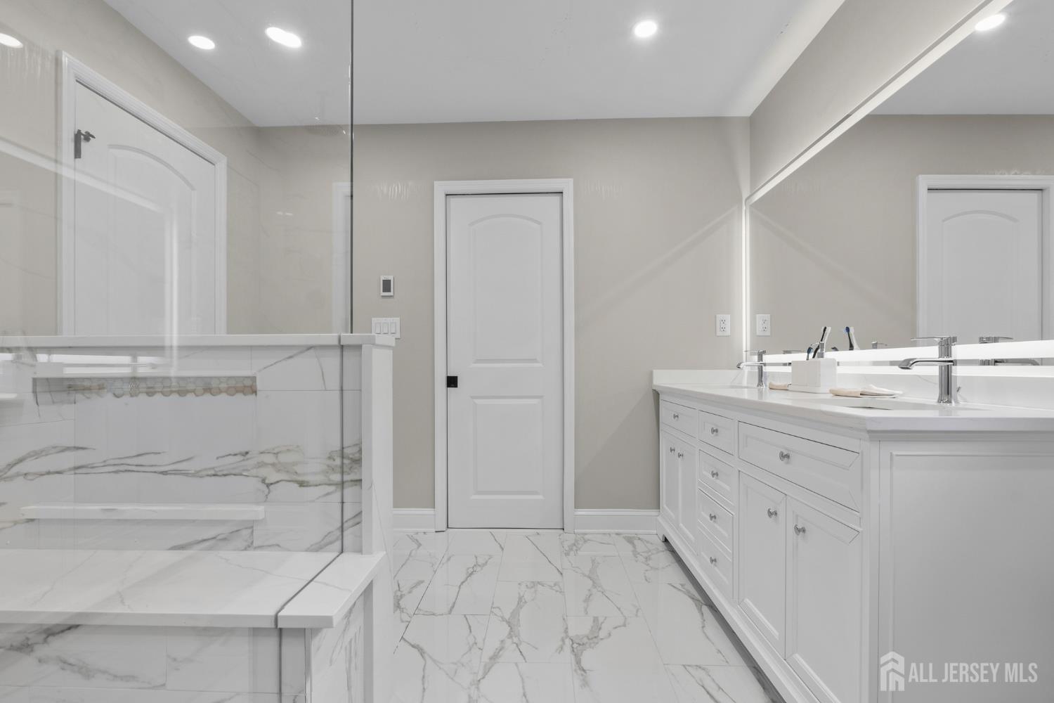 5 Brookside Circle Marlboro NJ 07746