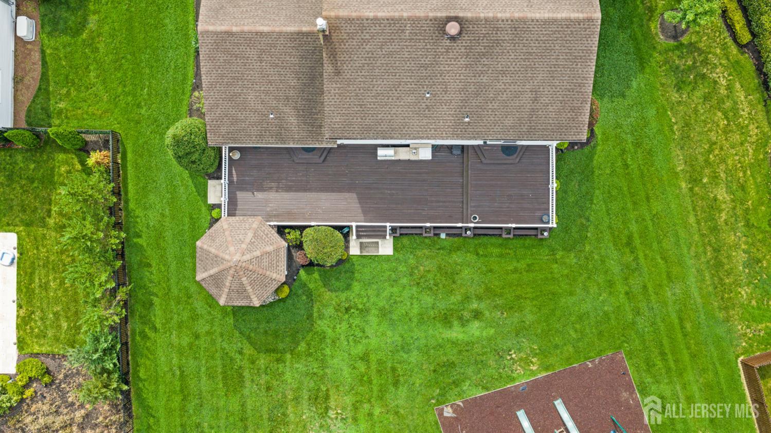 5 Brookside Circle Marlboro NJ 07746