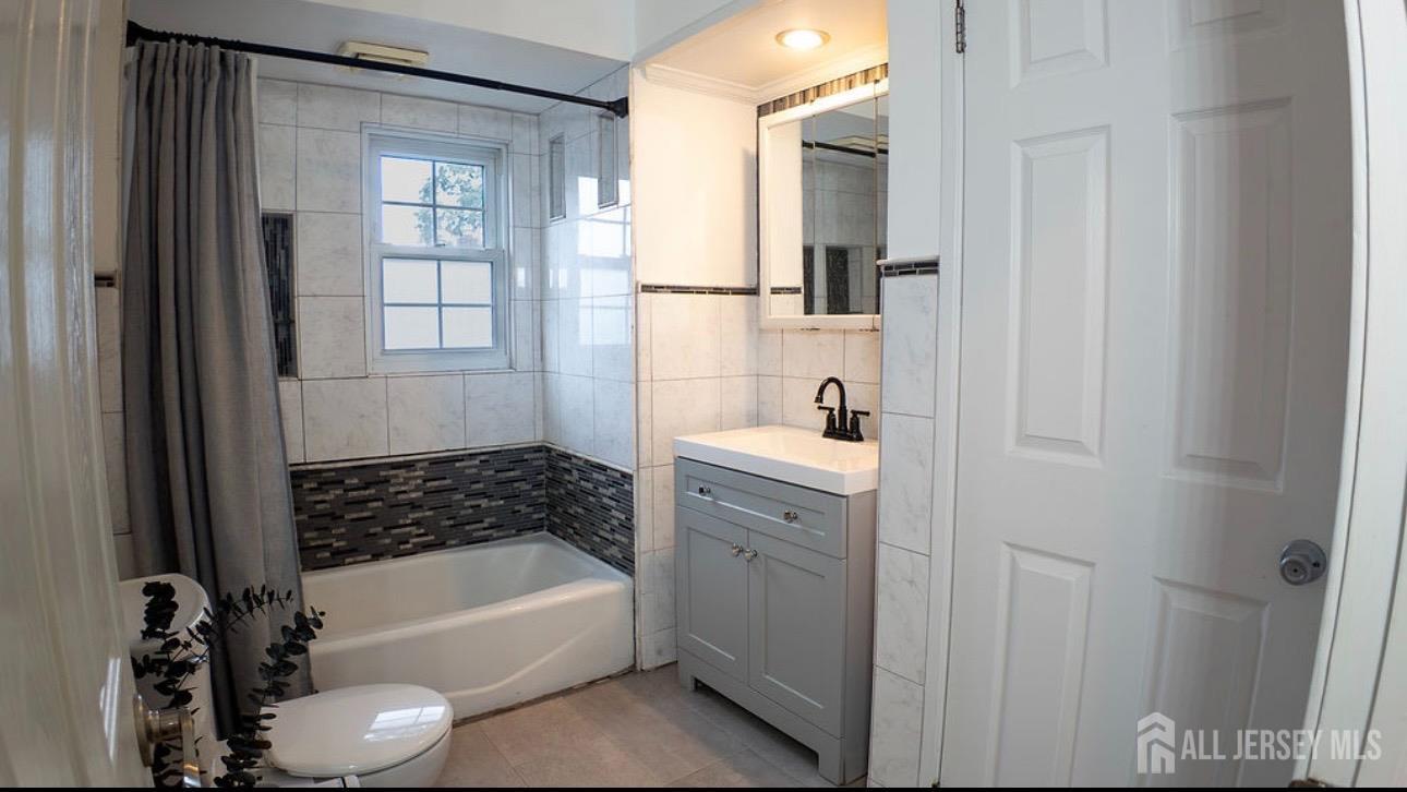 314 N Michigan Avenue Kenilworth NJ 07033
