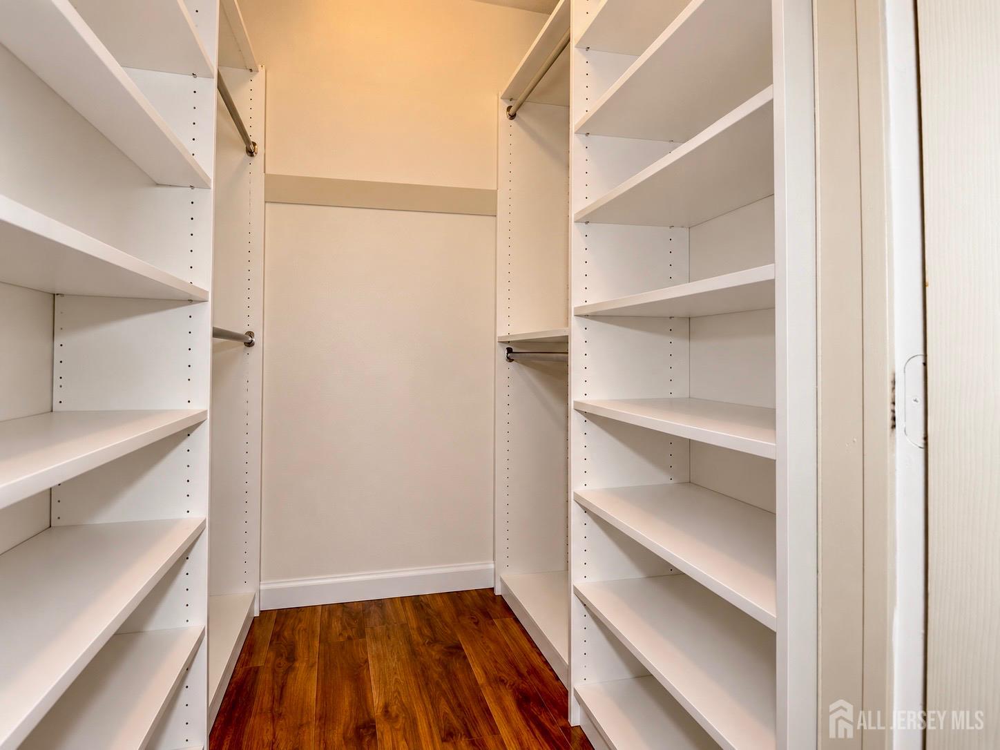 323 Ventnor Court Piscataway NJ 08854