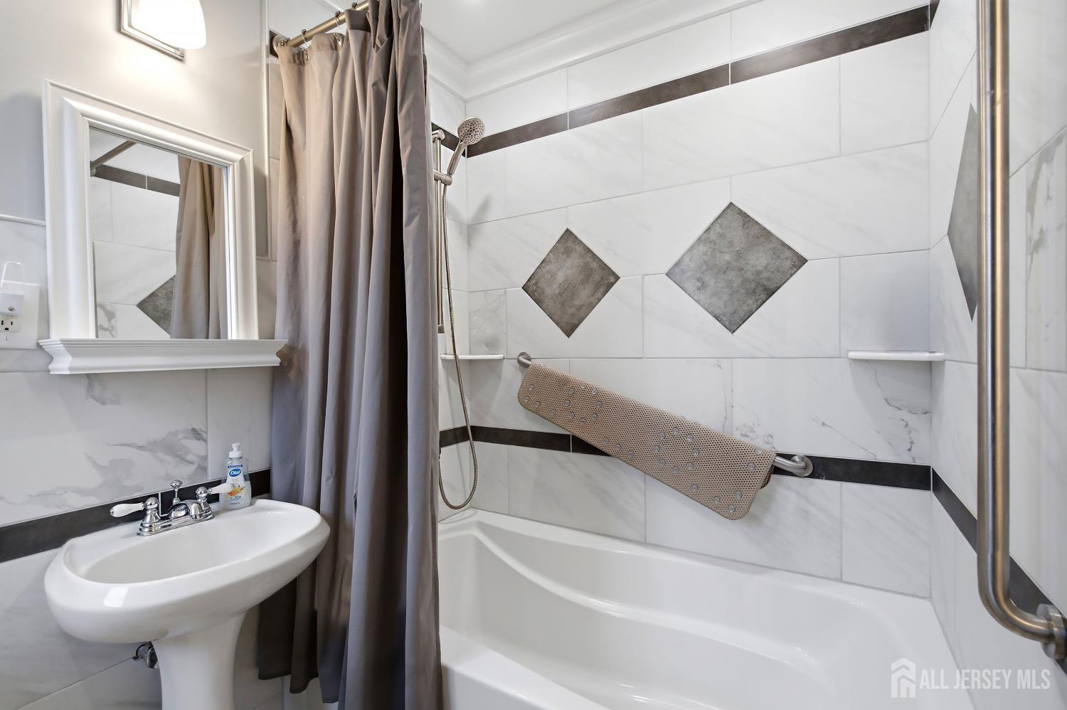 10 George Avenue Monroe NJ 08831