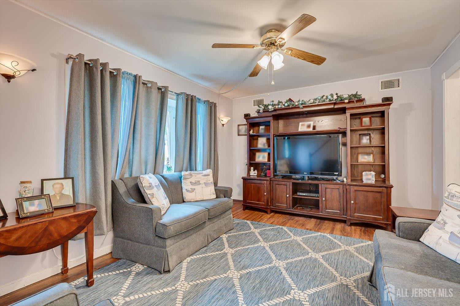 29 Kendall Drive Parlin NJ 08859
