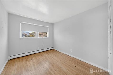 27 Concannon Drive Fords NJ 08863