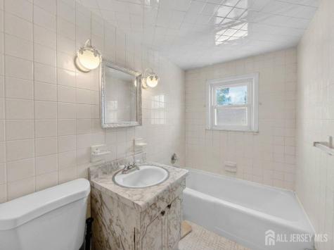 27 Concannon Drive Fords NJ 08863