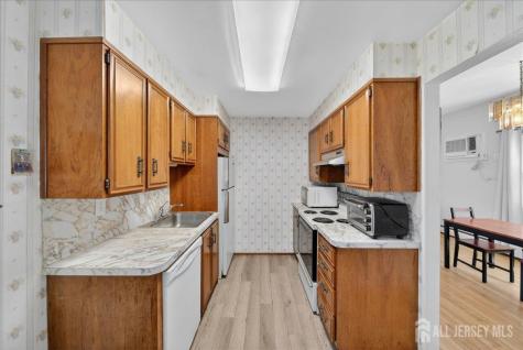 27 Concannon Drive Fords NJ 08863