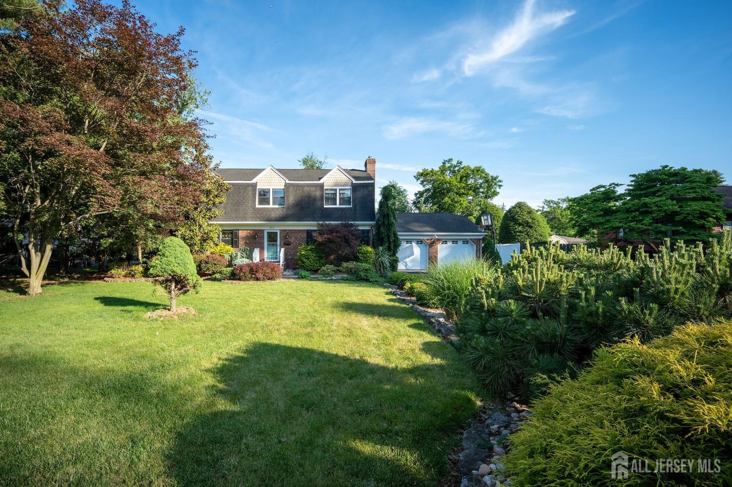 207 Grant Avenue Middlesex NJ 08846