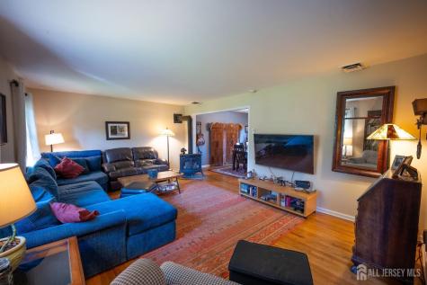 207 Grant Avenue Middlesex NJ 08846