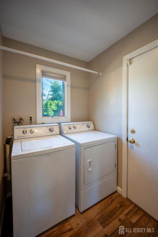 207 Grant Avenue Middlesex NJ 08846