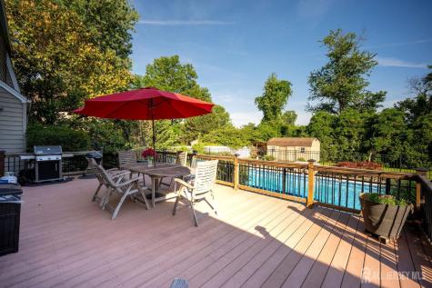 207 Grant Avenue Middlesex NJ 08846