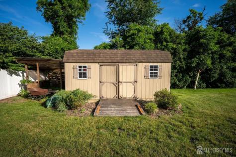 207 Grant Avenue Middlesex NJ 08846
