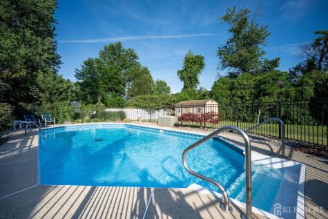 207 Grant Avenue Middlesex NJ 08846