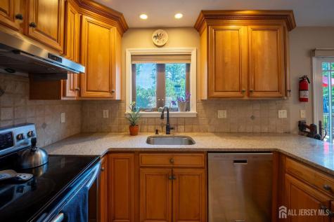 207 Grant Avenue Middlesex NJ 08846