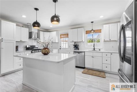88 Leber Avenue Carteret NJ 07008