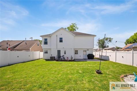 88 Leber Avenue Carteret NJ 07008