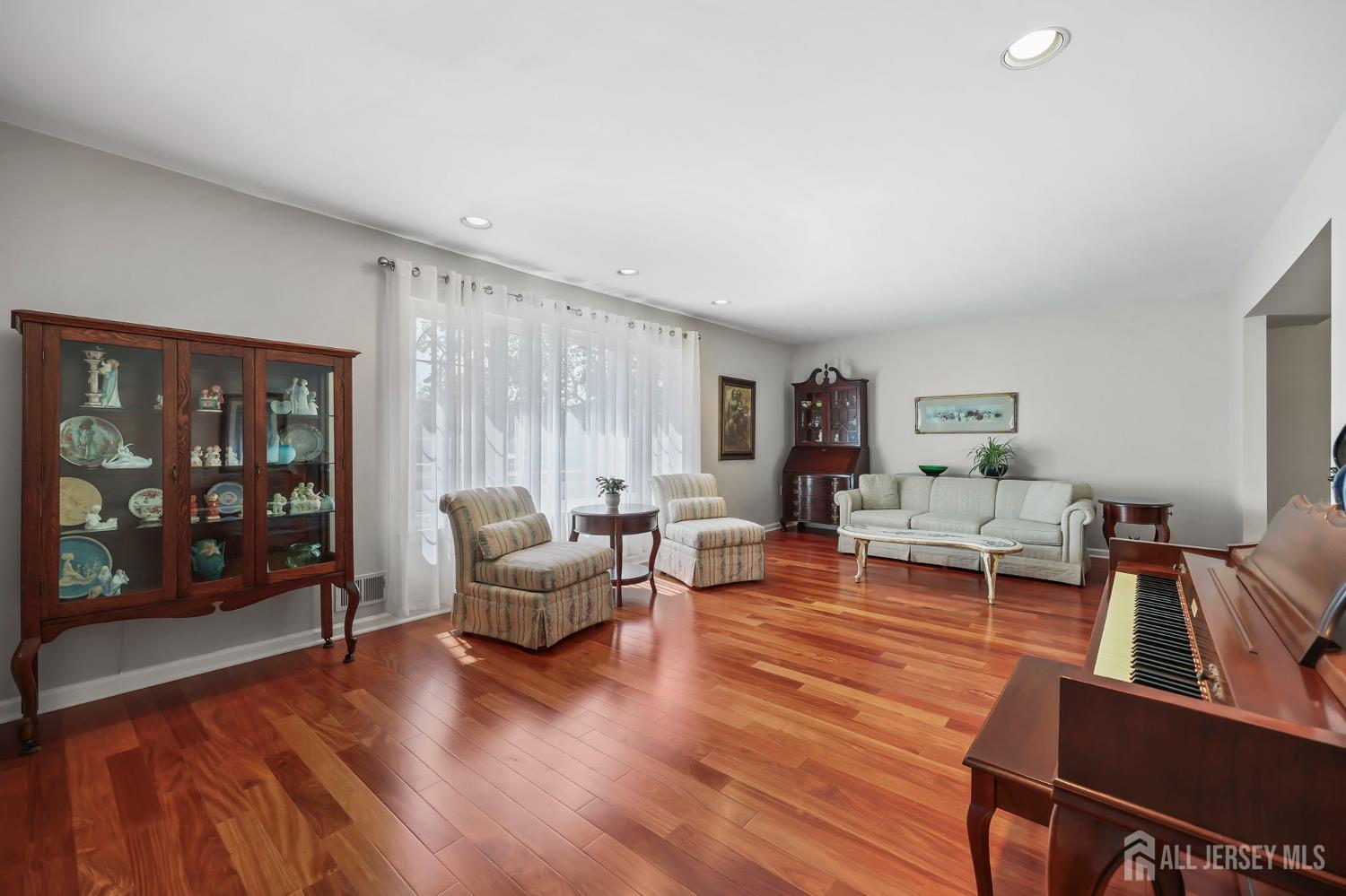 47 Higgins Road Old Bridge NJ 08857