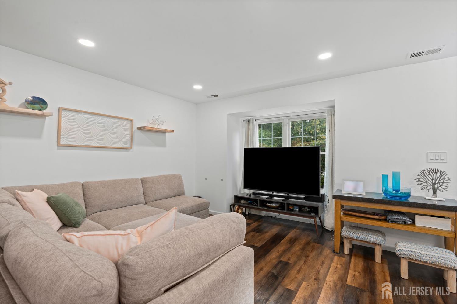 1309 Juniper Court South Brunswick NJ 08852
